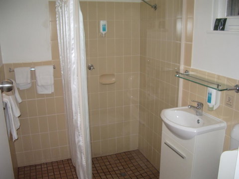 Aviators Lodge - Hervey Bay Accommodation 27