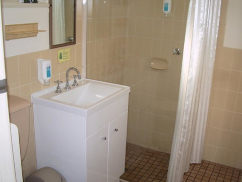 Aviators Lodge - Hervey Bay Accommodation 14