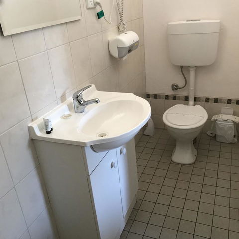 Travelway Motel - Hervey Bay Accommodation 1