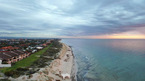 Luxurious 3 Bedroom Beachfront - Panoramic Views - Tourism Hervey Bay 1