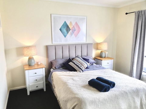 Luxurious 3 Bedroom Beachfront - Panoramic Views - Tourism Hervey Bay 7