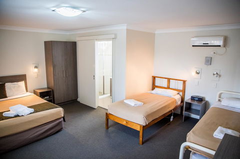 Lilac City Motor Inn & Steakhouse - Hervey Bay Accommodation 21