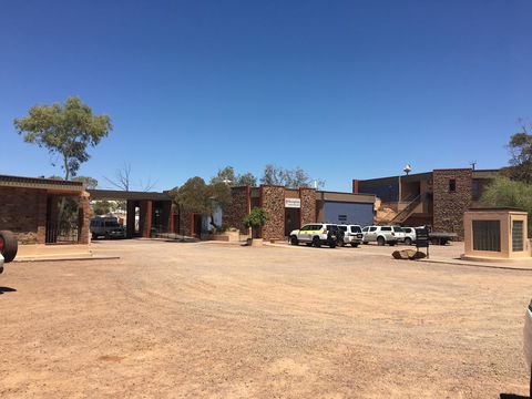 Desert Cave Hotel - Hervey Bay Accommodation 36