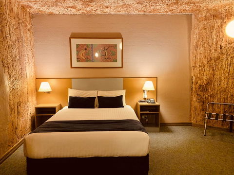 Desert Cave Hotel - Hervey Bay Accommodation 10