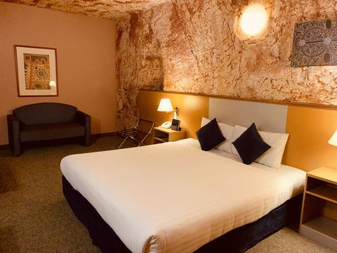 Desert Cave Hotel - Hervey Bay Accommodation 3