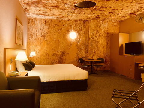Desert Cave Hotel - Hervey Bay Accommodation 18