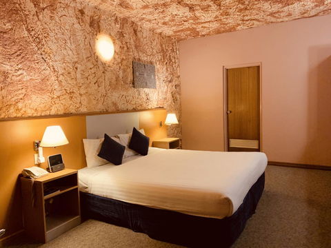 Desert Cave Hotel - Hervey Bay Accommodation 4