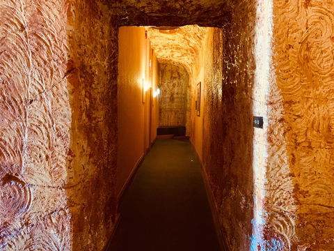 Desert Cave Hotel - Hervey Bay Accommodation 27