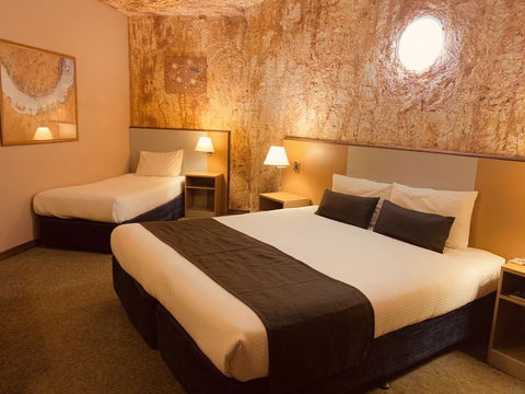 Desert Cave Hotel - Hervey Bay Accommodation 24