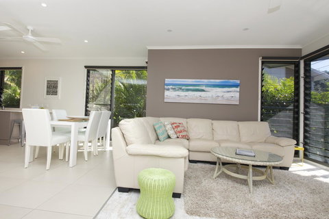 Boom 6 Boomerang Beach - Hervey Bay Accommodation 2