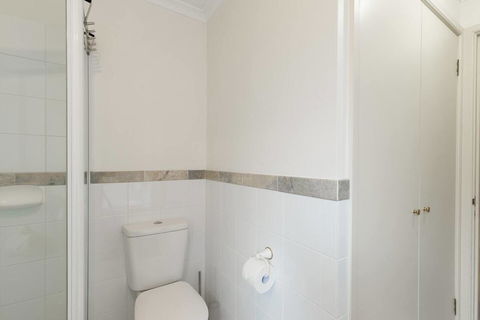 One Bedroom In Adelaideâ€™s East End FREE WIFI*Netflix*Parking - Tourism Hervey Bay 14