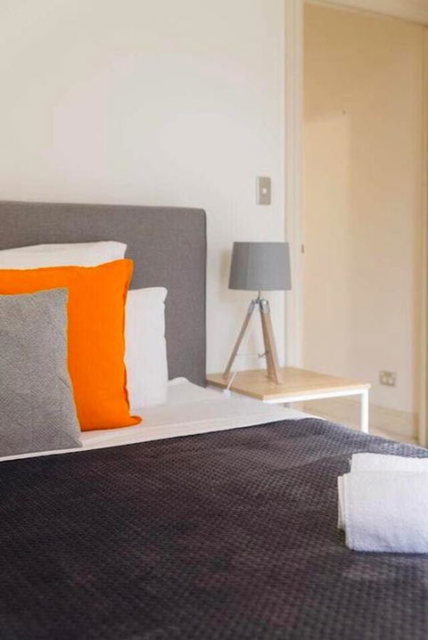 One Bedroom In Adelaideâ€™s East End FREE WIFI*Netflix*Parking - Tourism Hervey Bay 1