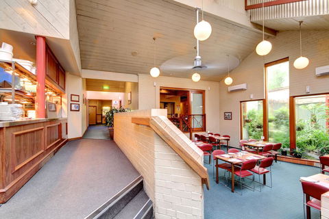 Victoria Hotel Strathalbyn - Tourism Hervey Bay 2