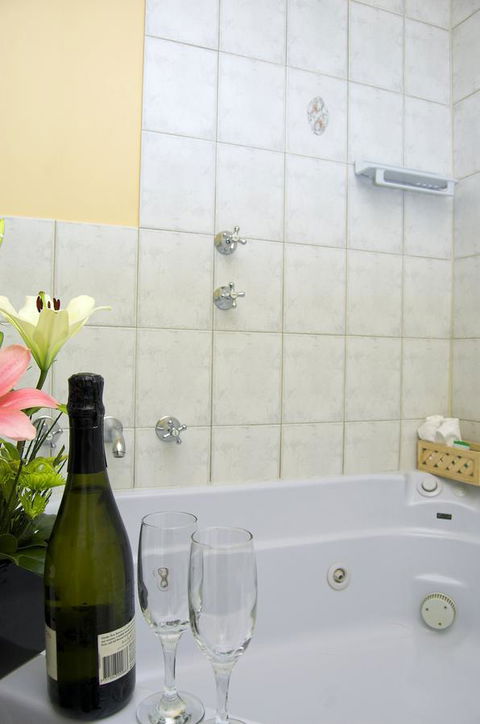 Victoria Hotel Strathalbyn - Tourism Hervey Bay 1