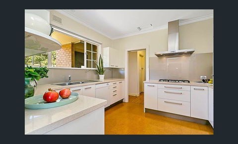 Stunning House With Beautiful Entertainment Area!! - Tourism Hervey Bay 9