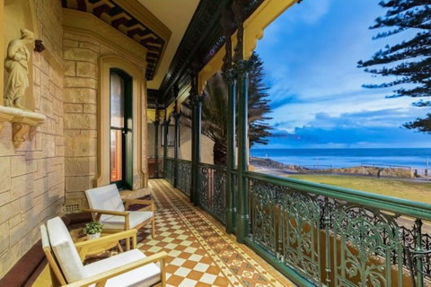 The Grand Ocean Apartment - Hervey Bay Accommodation 0