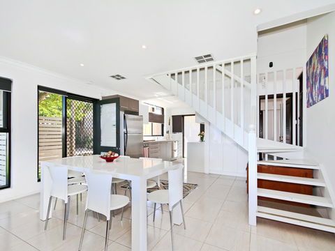 Pearl By The Sea - Tourism Hervey Bay 2