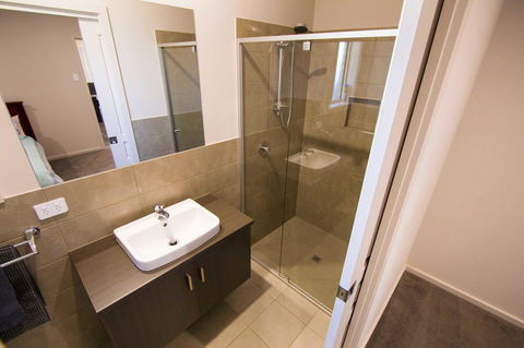 Serene Shores - Hervey Bay Accommodation 11
