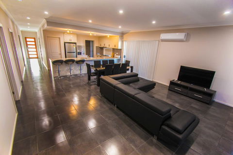 Serene Shores - Hervey Bay Accommodation 2