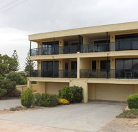 The Lighthouse - Beachfront Accommodation - Tourism Hervey Bay