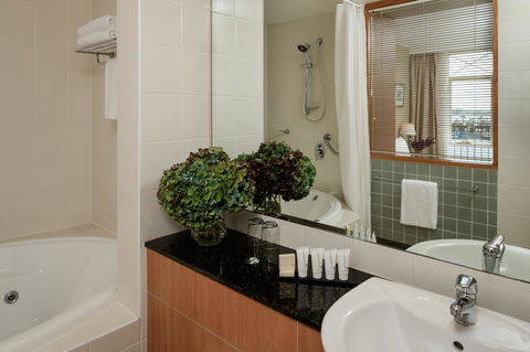 Rydges Newcastle - Hervey Bay Accommodation 15