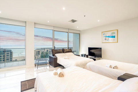 Glenelg Skyline Beachfront Penthouse, Adelaide - Hervey Bay Accommodation 13