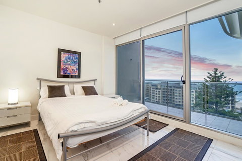 Glenelg Skyline Beachfront Penthouse, Adelaide - Hervey Bay Accommodation 14
