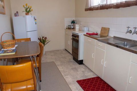 Kimba Units - Tourism Hervey Bay 7