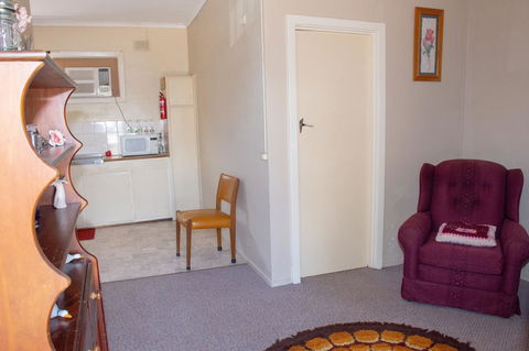 Kimba Units - Tourism Hervey Bay 4