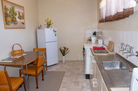 Kimba Units - Tourism Hervey Bay 6