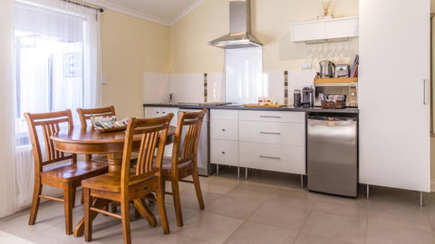 One Tree Bed And Breakfast - Hervey Bay Accommodation 18