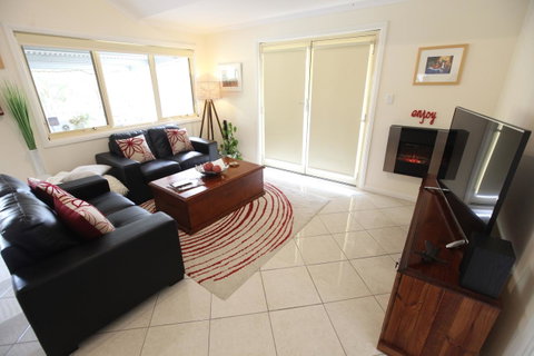 One Tree Bed And Breakfast - Hervey Bay Accommodation 11