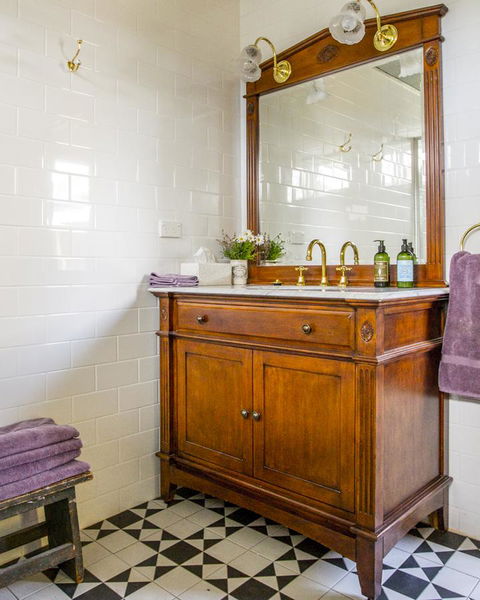 Grand Cru Estate Homestead - Hervey Bay Accommodation 4
