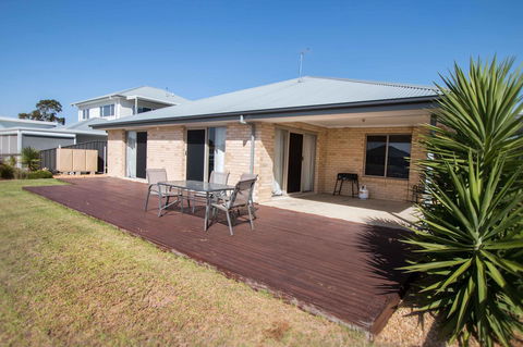 Waterfront On Jefferson, At Wellington Marina, SA - Tourism Hervey Bay 20