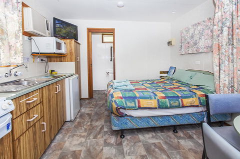 Echo Holiday Parks - Naracoorte - Hervey Bay Accommodation 11
