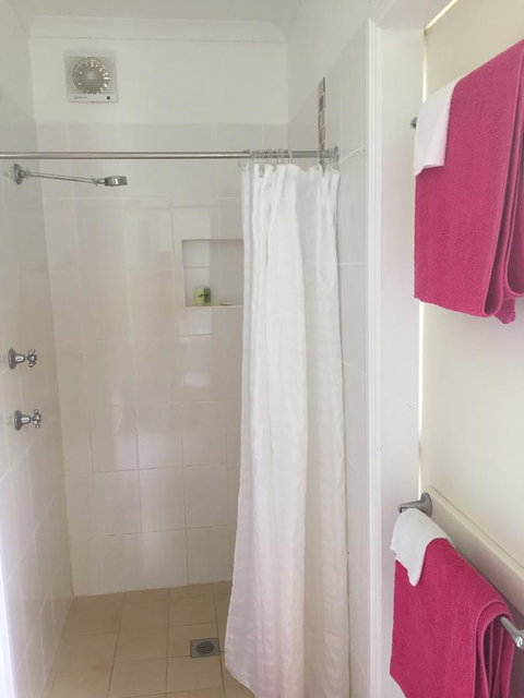 A Peaceful Cabin In The Country - Tourism Hervey Bay 6