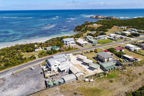 Rocks Retreat House With Sea Views - Hervey Bay Accommodation 17