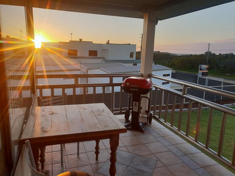 Rocks Retreat House With Sea Views - Hervey Bay Accommodation 13