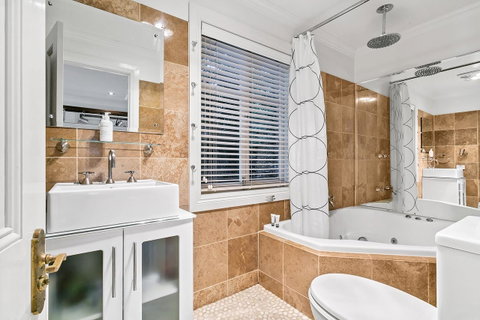 Aldgate Creek Cottage Bed And Breakfast - Hervey Bay Accommodation 12