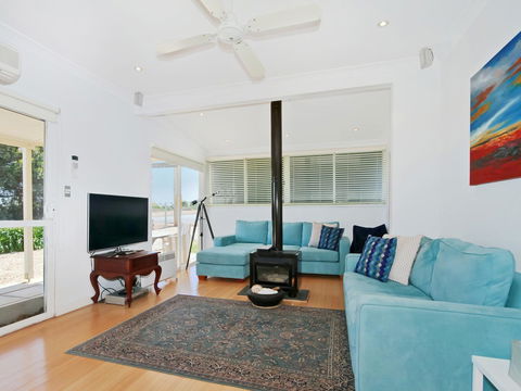 Boat House - Tourism Hervey Bay 2