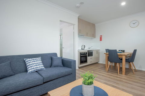 Jurien Bay Motel Apartments - Hervey Bay Accommodation 6