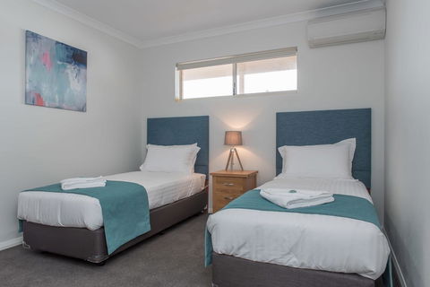 Jurien Bay Motel Apartments - Hervey Bay Accommodation 18