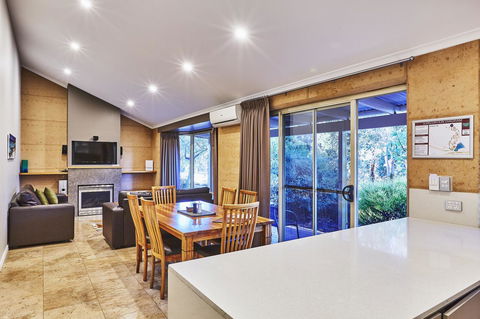 Eight Willows Retreat - Tourism Hervey Bay 11