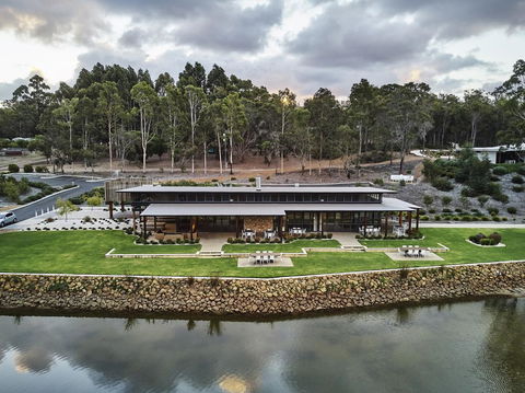 Eight Willows Retreat - Tourism Hervey Bay 3