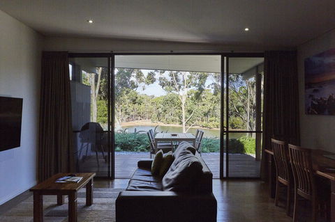 Eight Willows Retreat - Tourism Hervey Bay 5