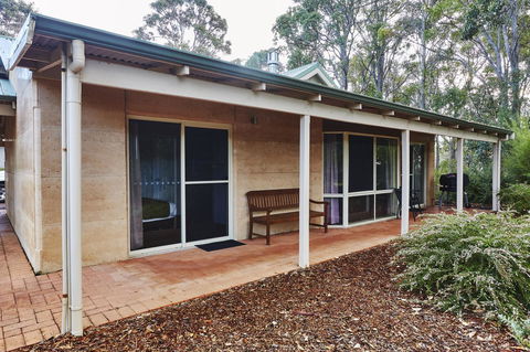 Eight Willows Retreat - Tourism Hervey Bay 25
