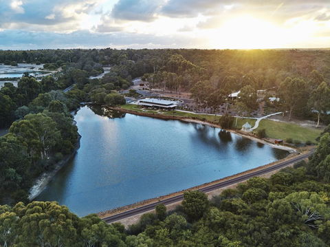 Eight Willows Retreat - Tourism Hervey Bay 0