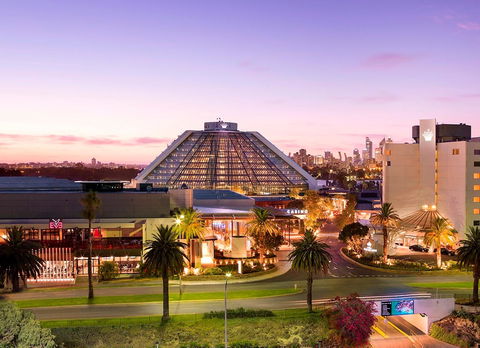 Crown Metropol Perth - Tourism Hervey Bay 5