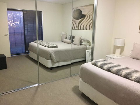 Parklane Apartments - Tourism Hervey Bay 10