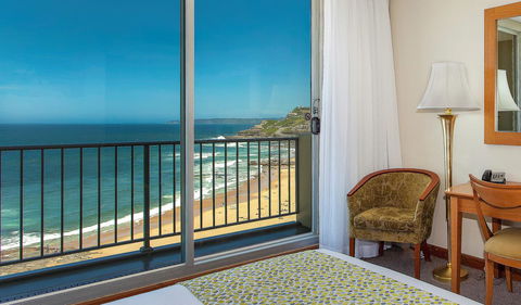 Noah\'s On The Beach - Tourism Hervey Bay 1